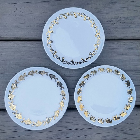Lilly Pulitzer Other - 3 X Lilly Pulitzer white and gold 5” appetizer plates